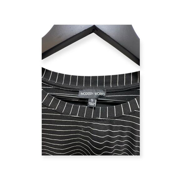 Modern Works Women’s Small Blouse Crewneck Top‎ Striped Black Short Sleave 420 - Picture 3 of 8